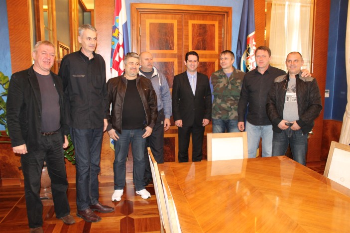 Zamjenik Vlakić primio branitelje 3. gardijske brigade "Kune"