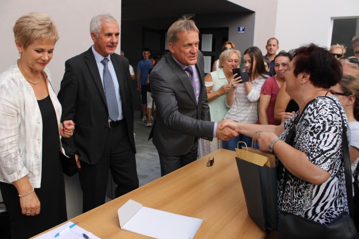Gradonačelnik Kalmeta dodijelio ključeve korisnicima socijalnih stanova