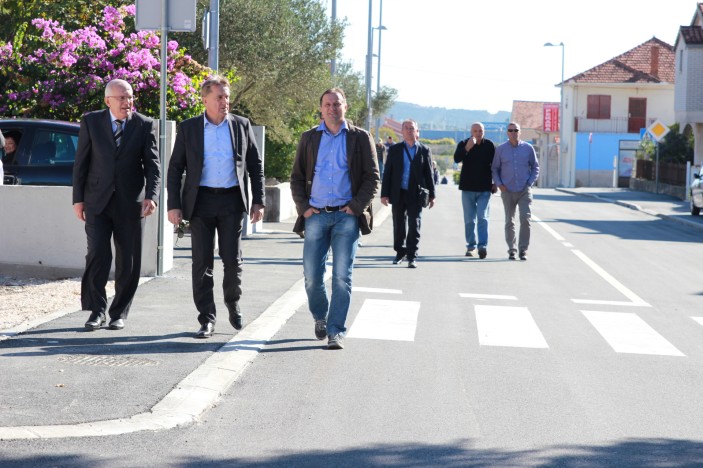 Ulica Borka Šarlije Kese otvorena za promet - gradonačelnik Kalmeta u obilasku
