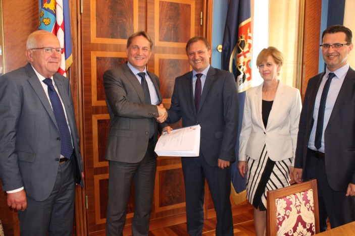 Održana službena primopredaja gradonačelničke dužnosti Grada Zadra
