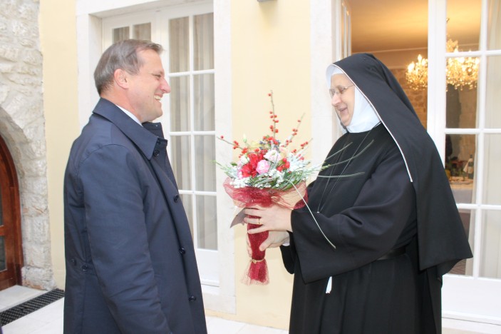 Božićni posjet benediktinkama