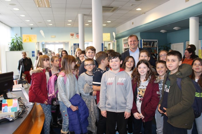 Otvorena manifestacija "Zadar čita"