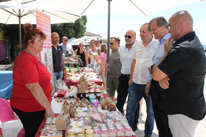 Gradonačelnik Dukić obišao braniteljski sajam "Samo hrvatsko"