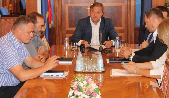 Rekonstrukcija Providurove palače, sufinanciranje školskih udžbenika, raspisivanje natječaja za 75 pomoćnika u nastavi …