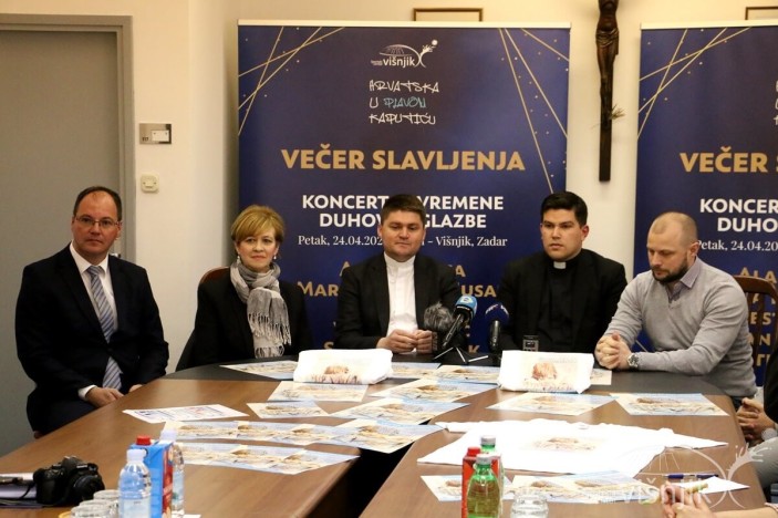 Hrvatska u plavom kaputiću na Višnjiku!