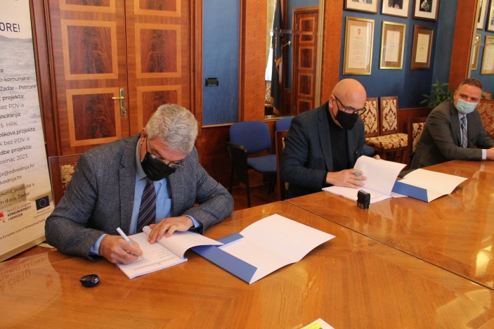 Potpisan ugovor za izgradnju sustava javne odvodnje i rekonstrukciju sustava vodoopskrbe na području četvrti Bokanjac